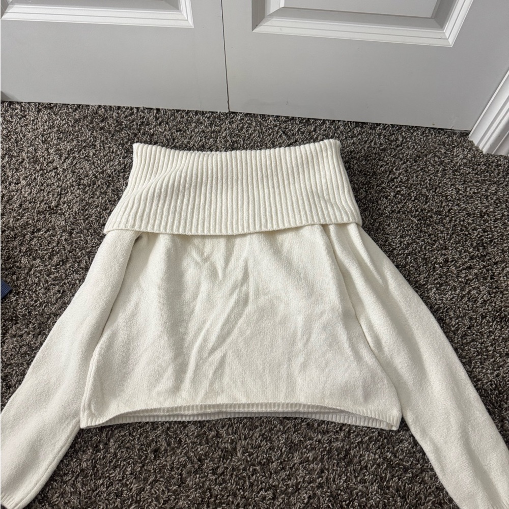 Old Navy Ivory Knit Sweater